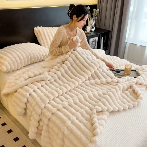 Bedsure Sherpa Throw Blanket – Thick, Warm & Cozy Fleece for Couch, Bed, and Picnic – All-Season Soft Blanket - Image 3