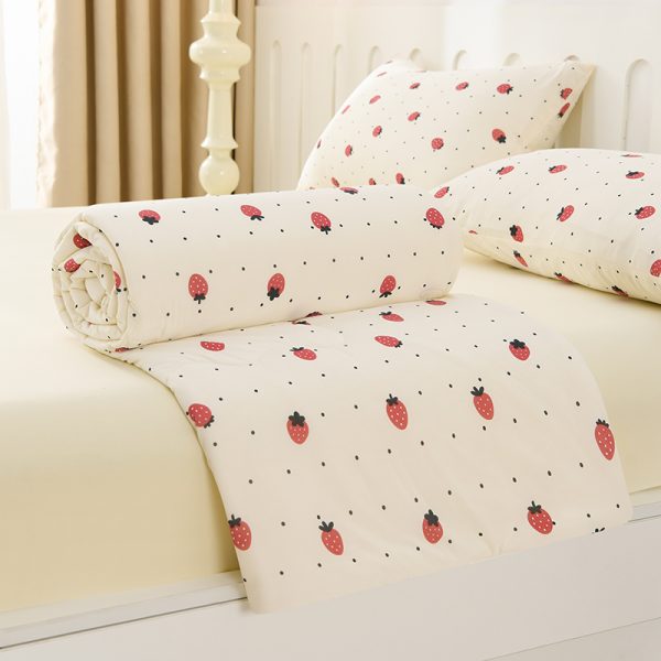 Cooling Blanket for Bed – Lightweight Silky Summer Quilt with Double-Sided Cooling Fabric - Image 2