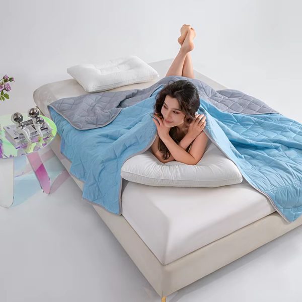 Grade A Cooling Blanket – Soft Breathable Summer Quilt, Lightweight Comforter & Cool Duvet for Bed - Image 3